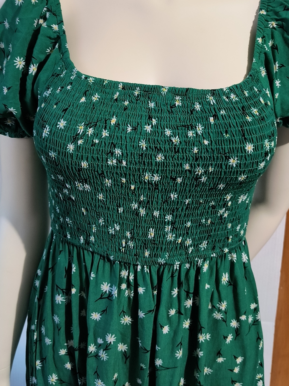 APRICOT Green Daisy Smocked Dress - Picture 1 of 7